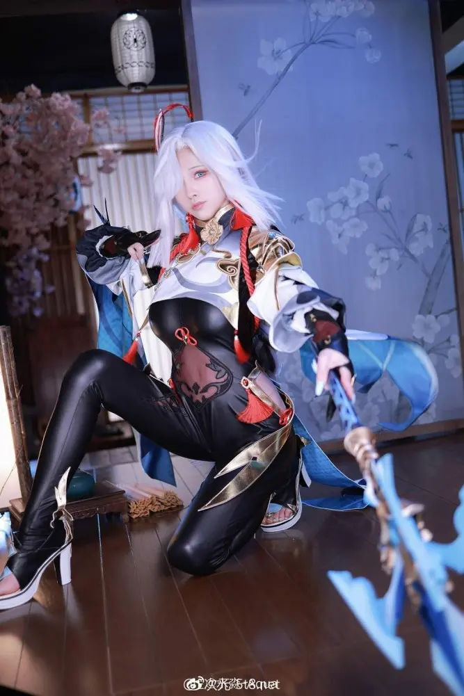 水淼-Aqua申鹤 cos