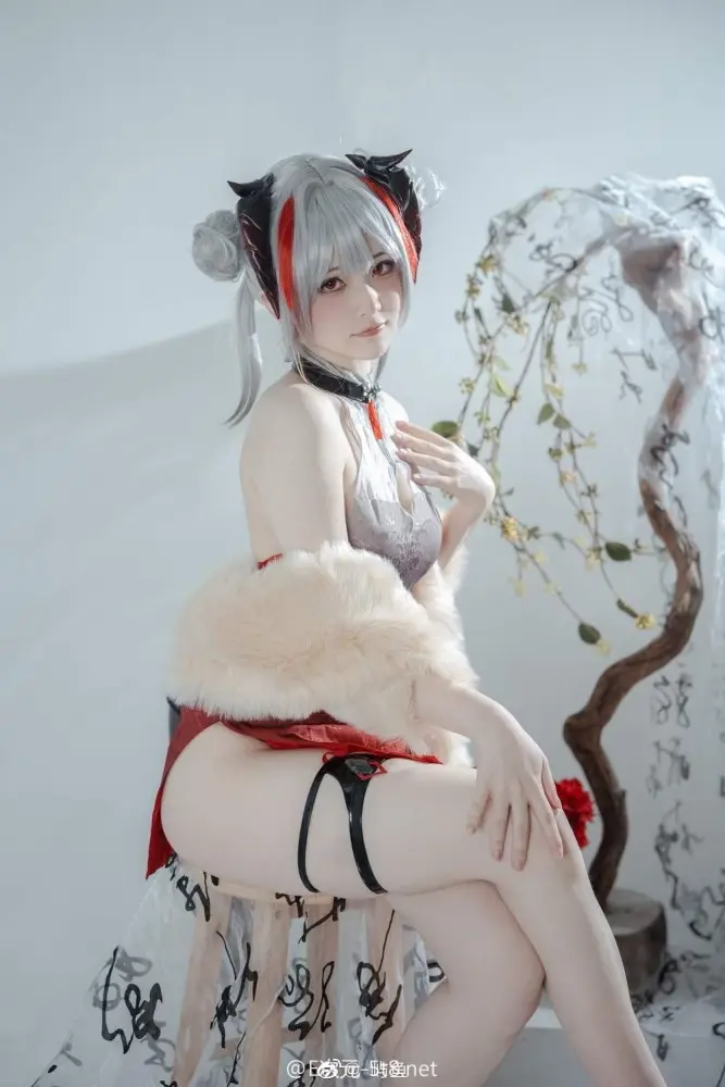 屿鱼明日方舟w cos