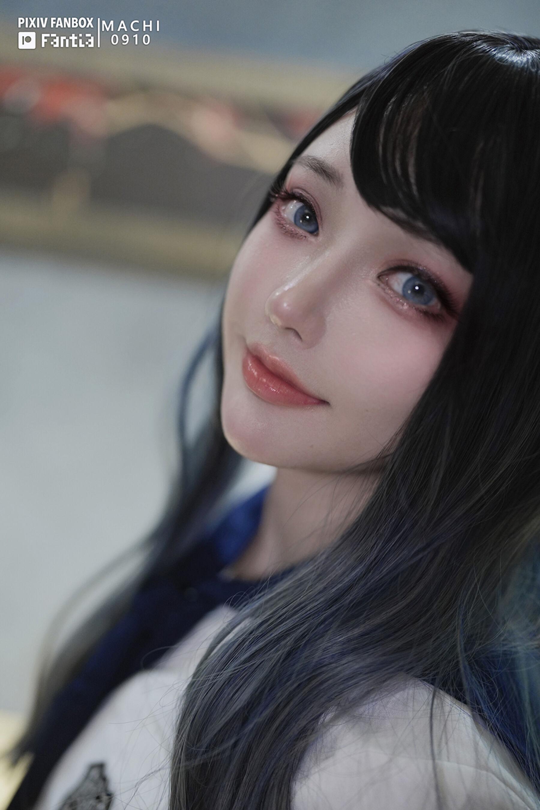 国模套图 床上与浴池