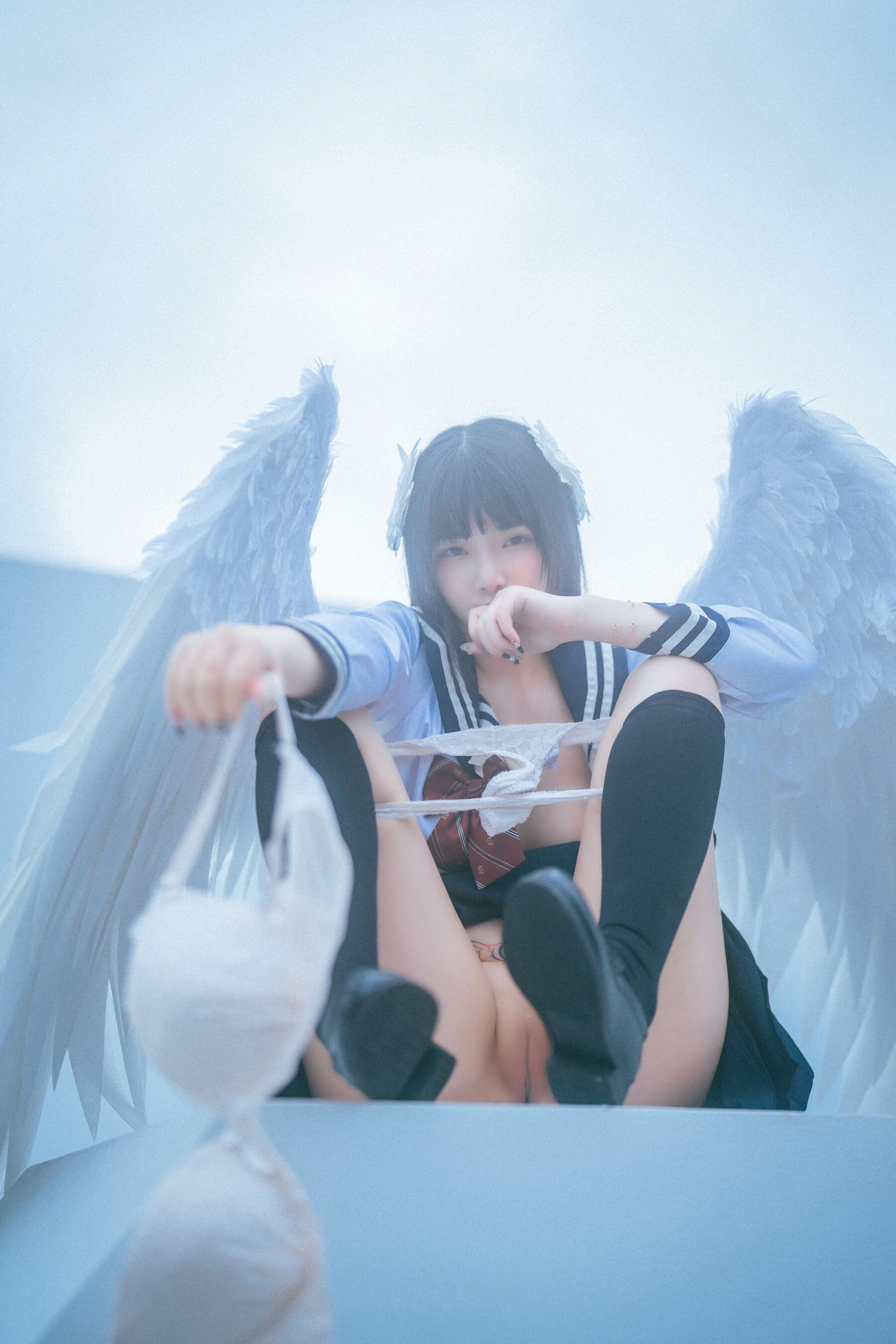 国模套图 Lucifer | Page 3