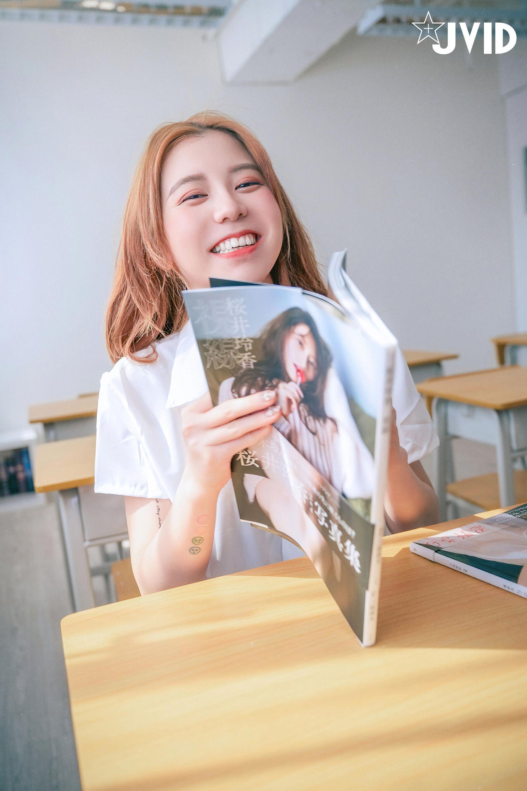 JVID 卡洛琳一言不合就脱光光