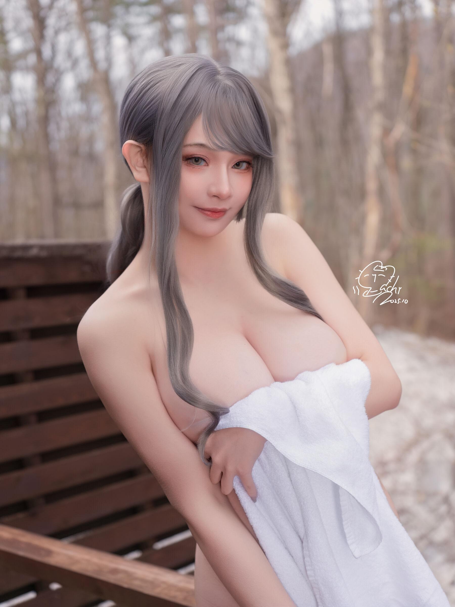 国模套图 温泉写真