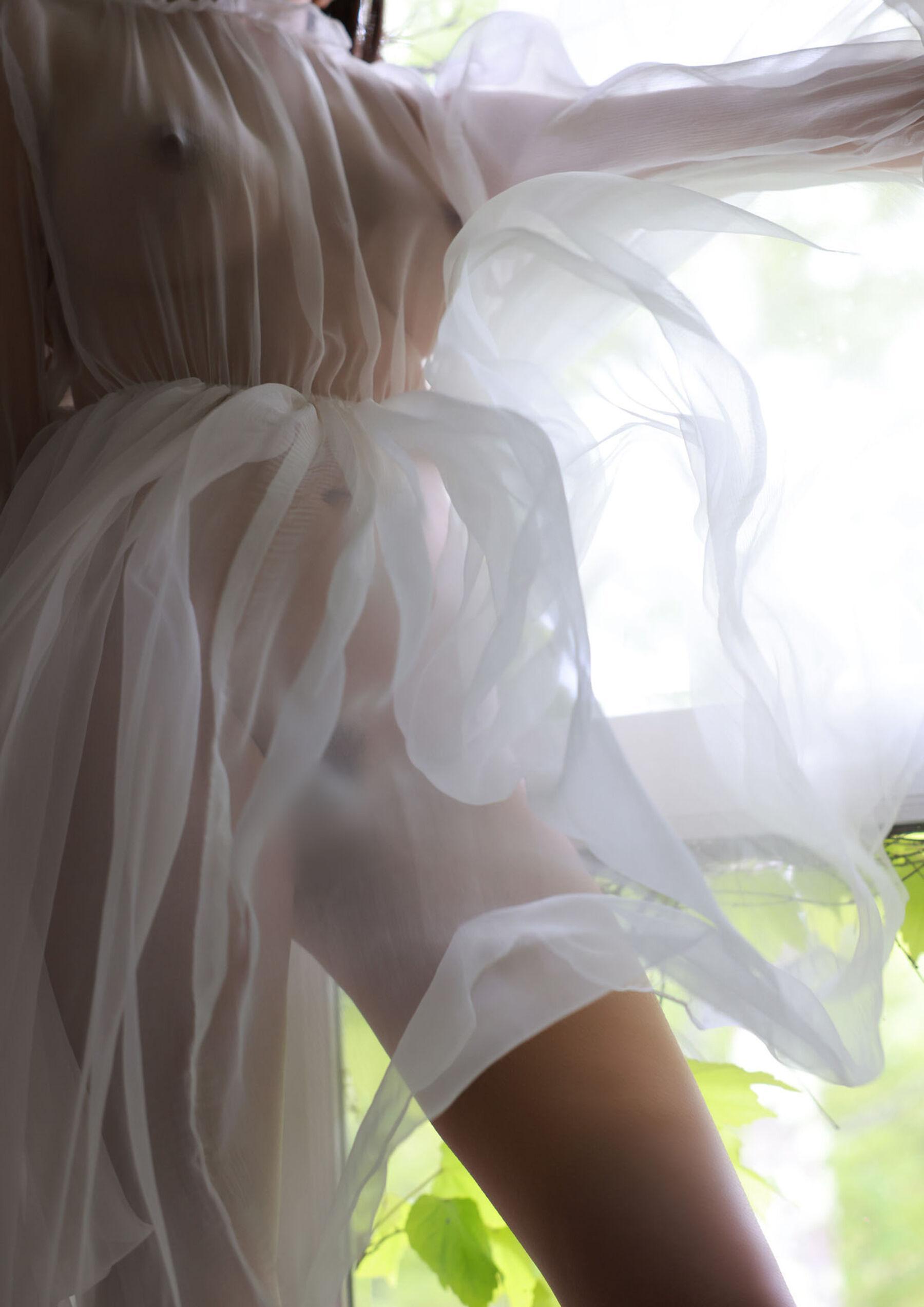 周刊ポストデジタル写真集 8woman Last Dance JEWELS | Page 2