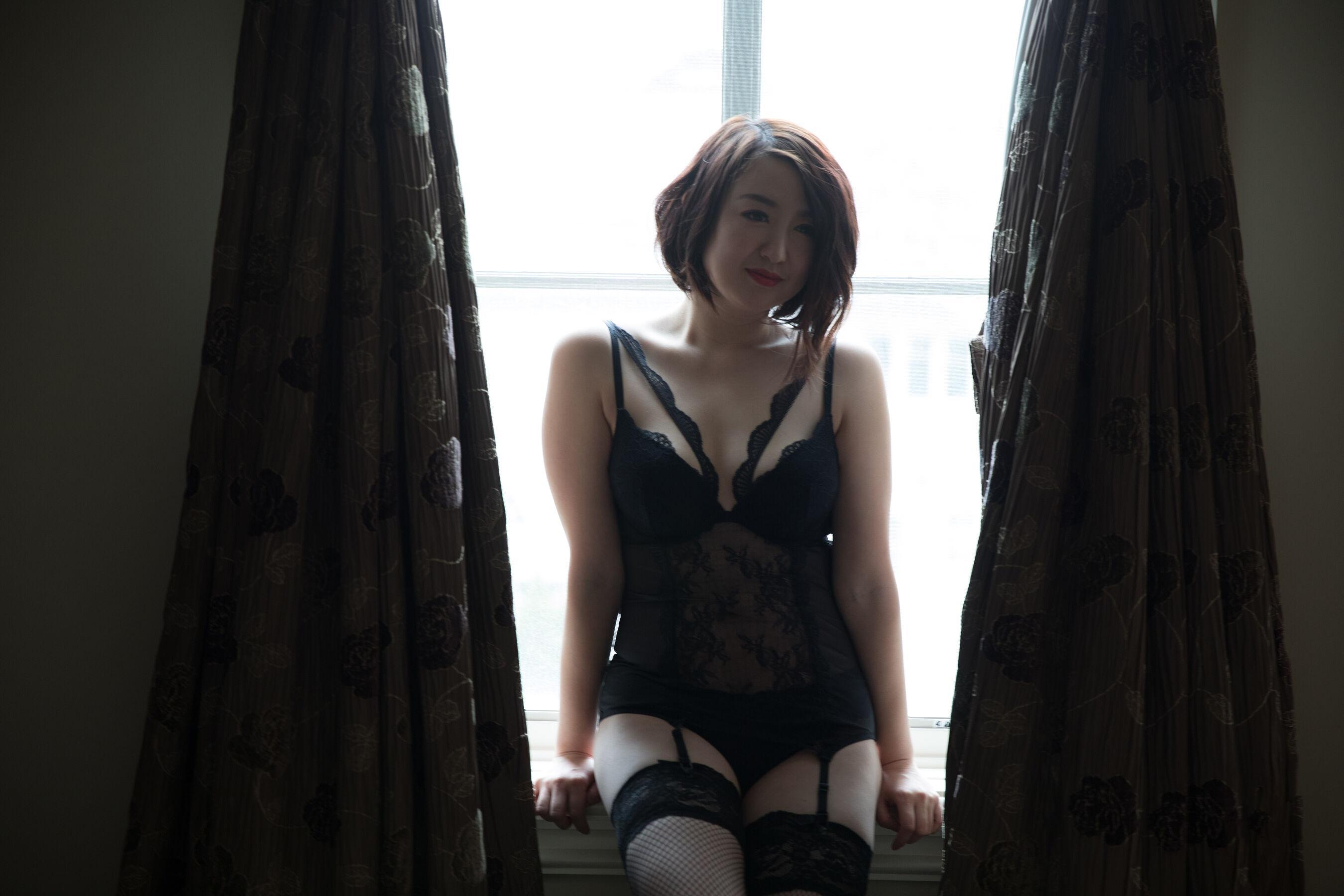 国模套图 摄影师流出性感人妻写真