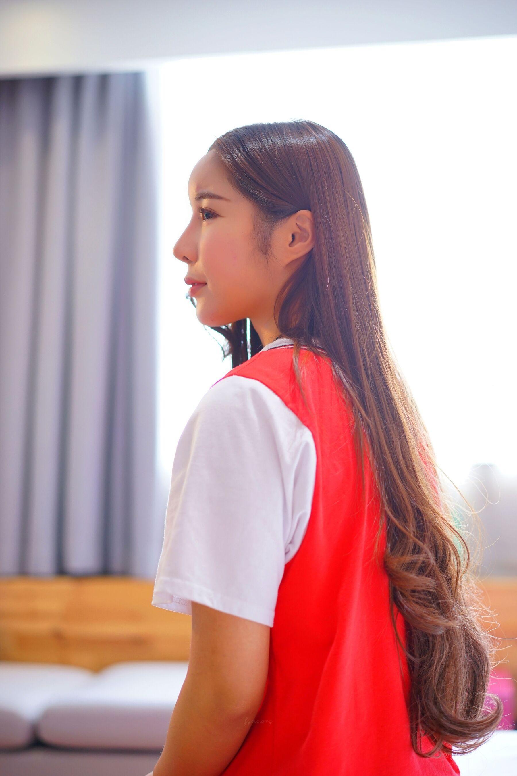 国模套图 国模栗栗（栗栗）大尺度人体私拍套图 | Page 2