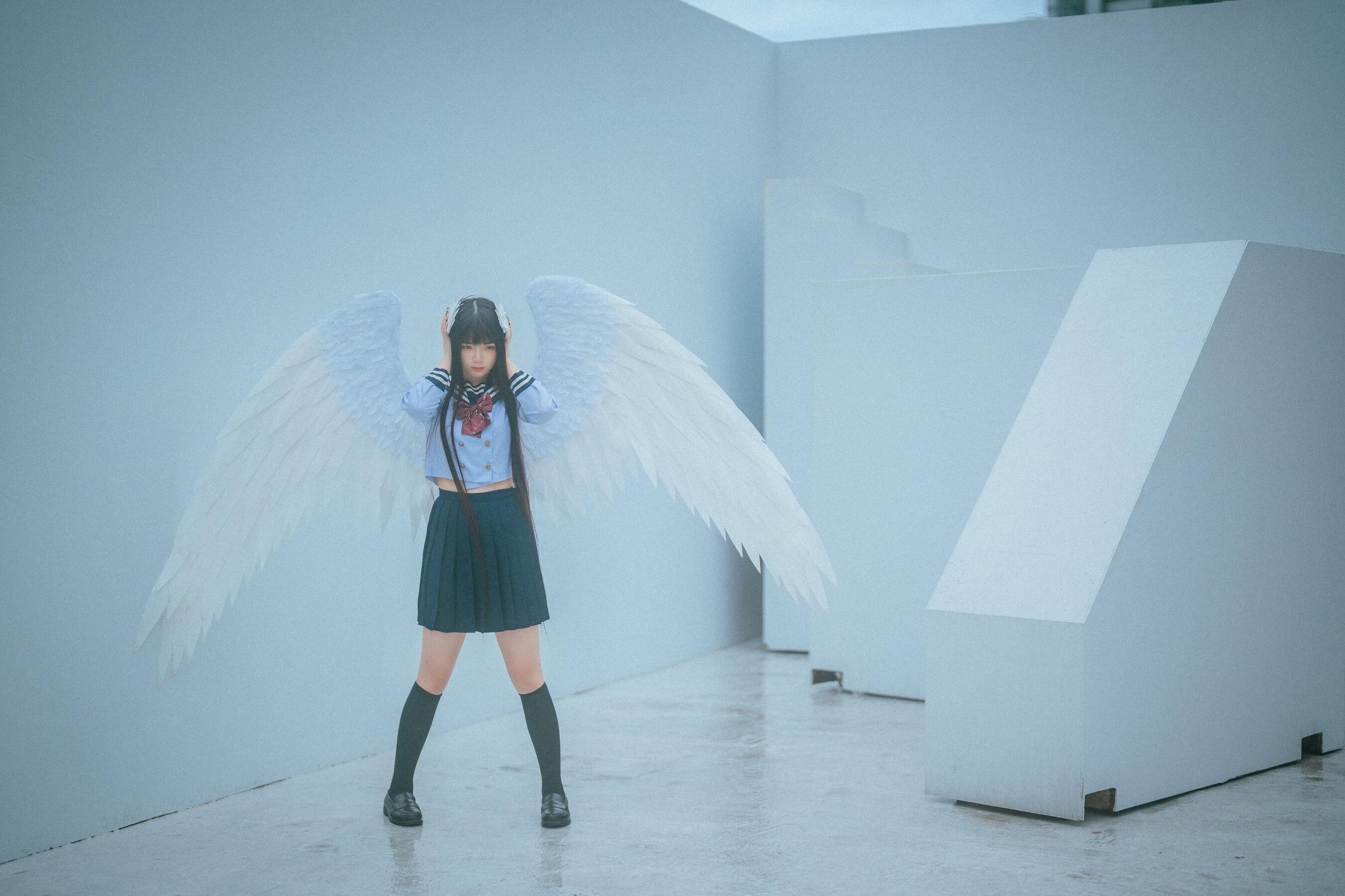 国模套图 Lucifer | Page 2