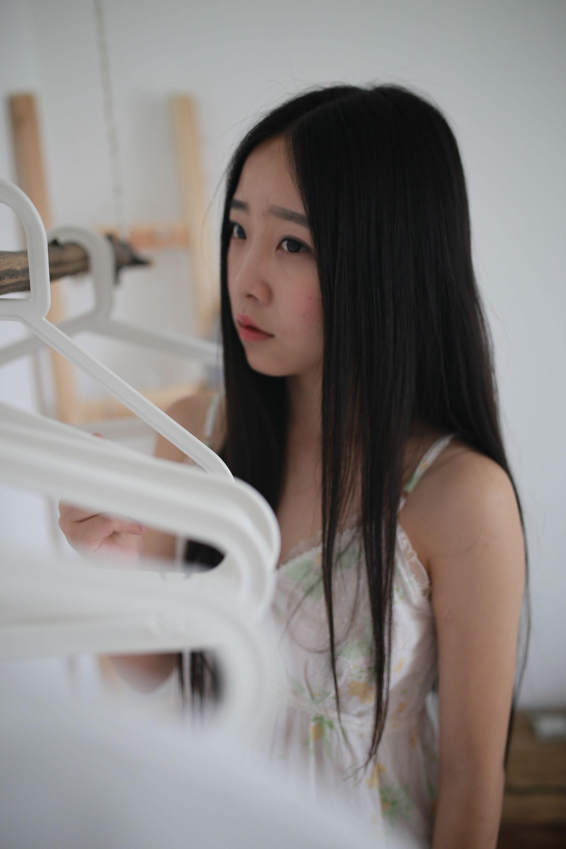 国模套图 少女初长成 | Page 2