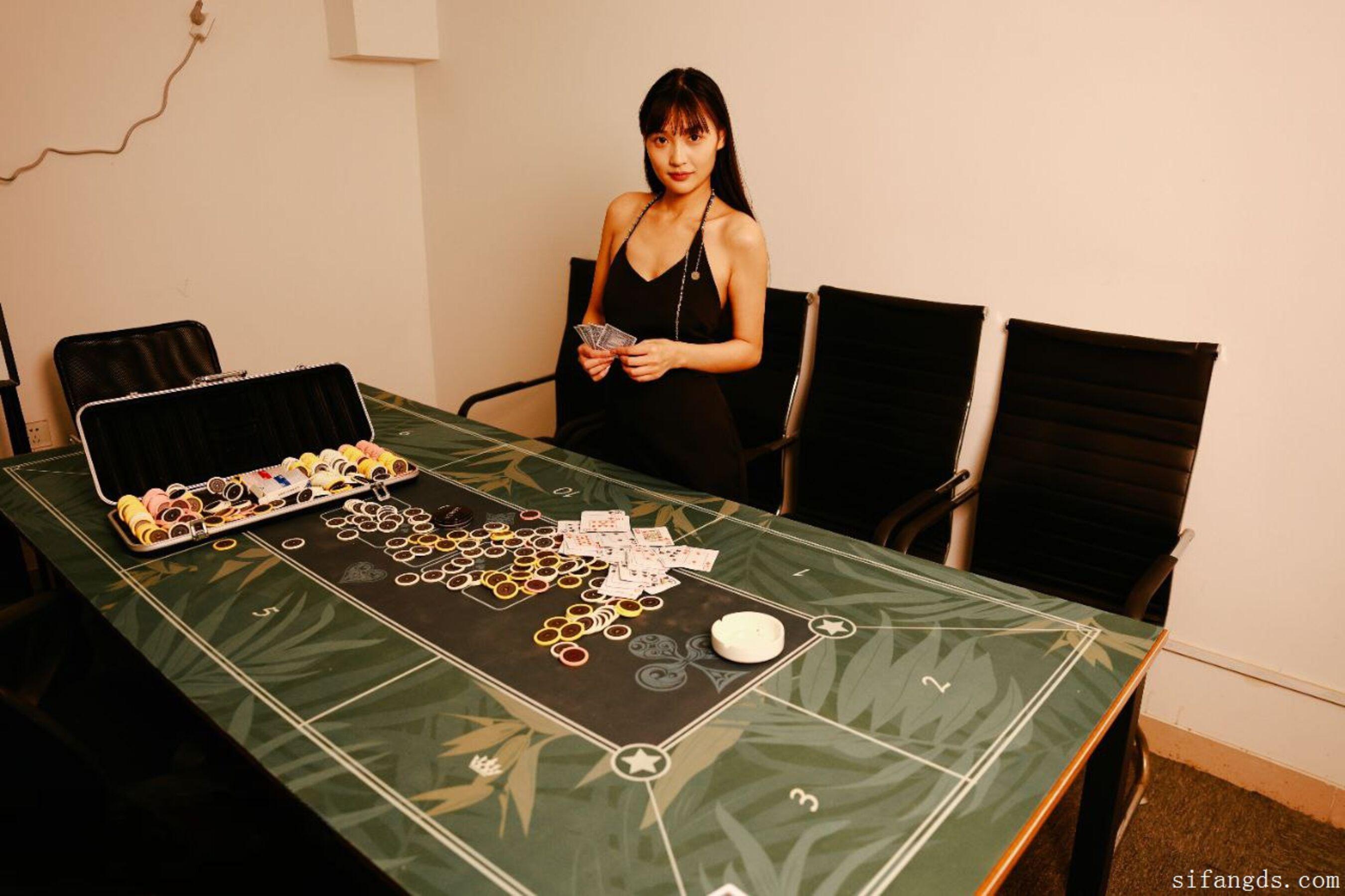 希威社 国模铃兰大尺度人体私拍套图