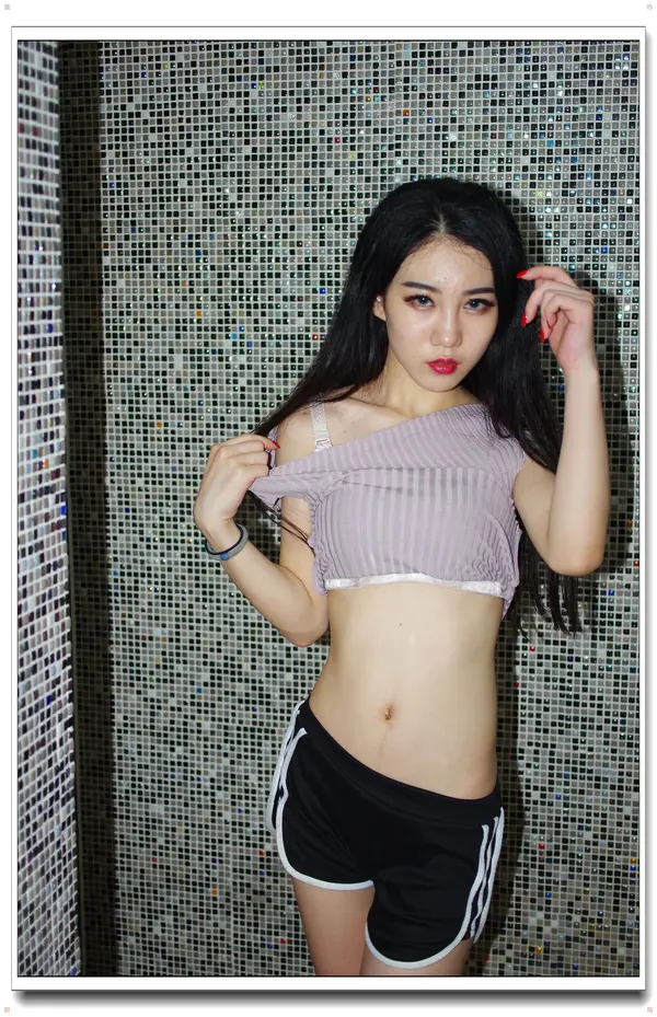 国模龙馨&雨瞳大尺度人体私拍套图 | Page 3