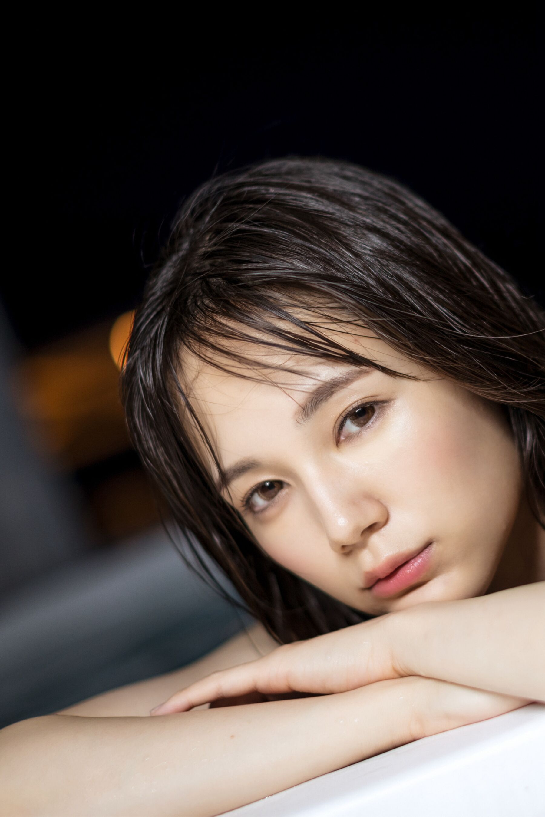 凉森玲梦《透き通る世界の中で》