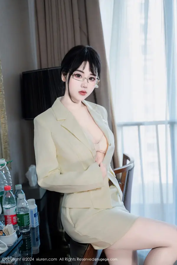 Vol. 8717 汐汐爱吃草莓 | Page 2