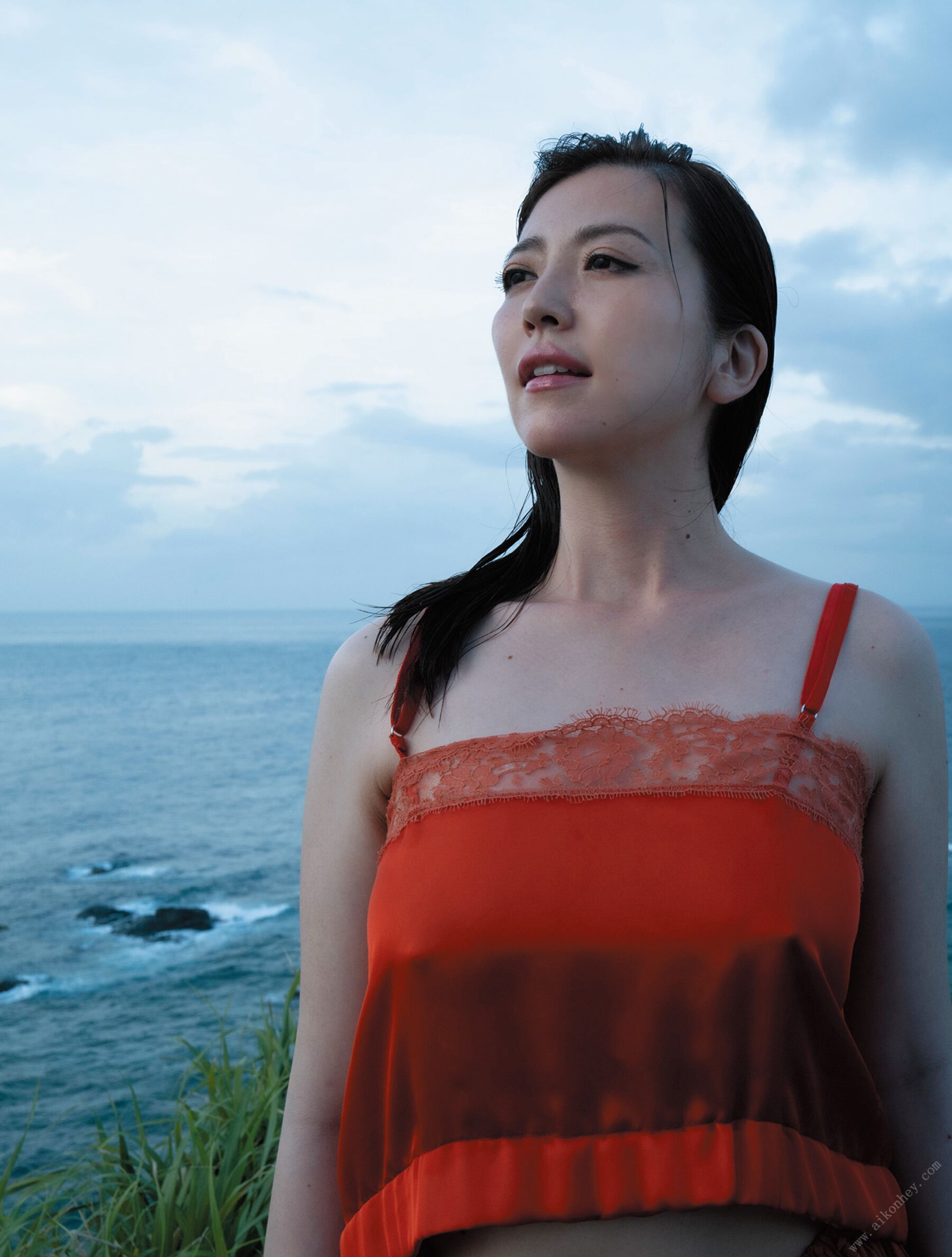 木下凛凛子《1st写真集 Release》 | Page 5