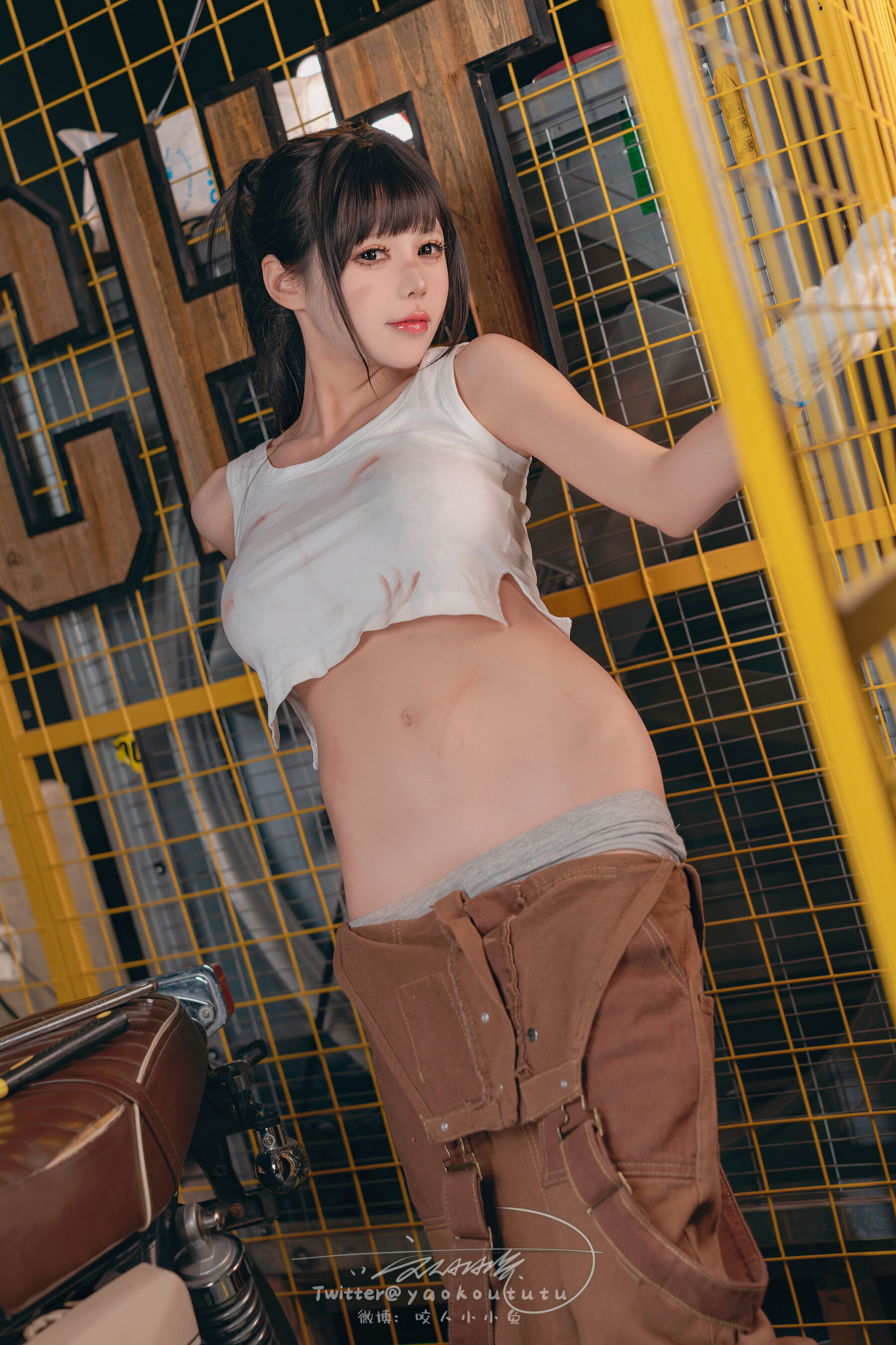 黏黏团子兔《机车修理工 Shake it》 | Page 4