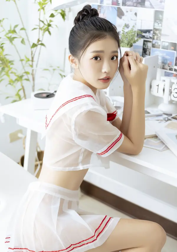 妍妍《电竞少女》 | Page 2