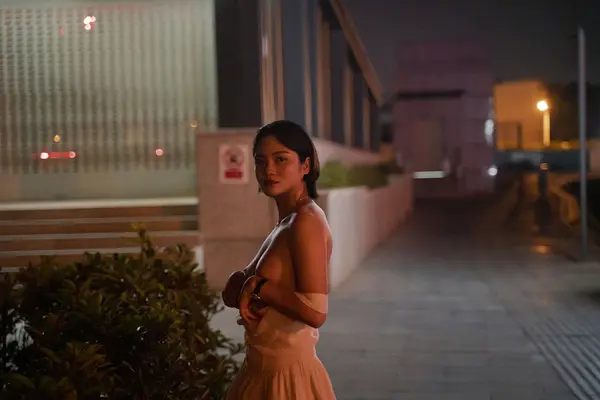 国模琼月大尺度人体私拍套图