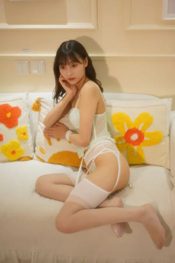 国模铃兰人体私拍套图 | Page 5