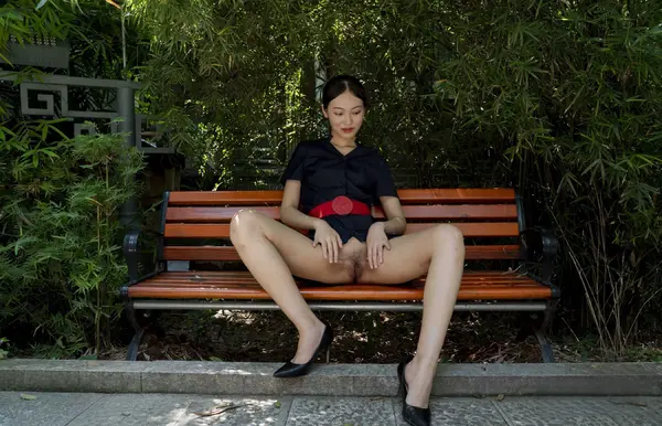 国模黄甫安琪大尺度人体私拍套图