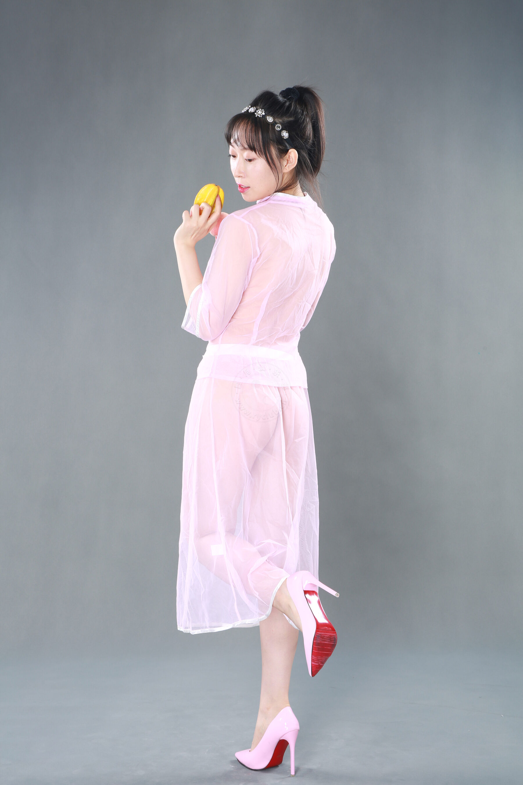 国模小星人体私拍套图 | Page 5