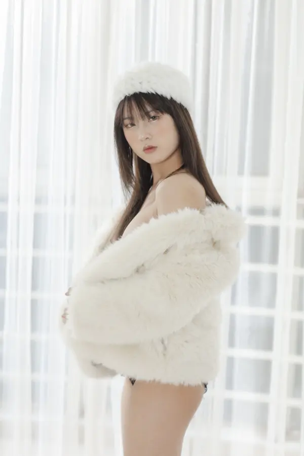 国模允瑾大尺度人体私拍套图 | Page 3