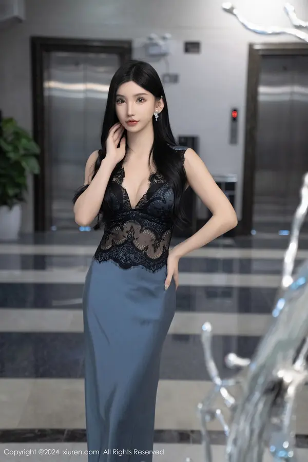Vol. 8242 周於希Sally | Page 2