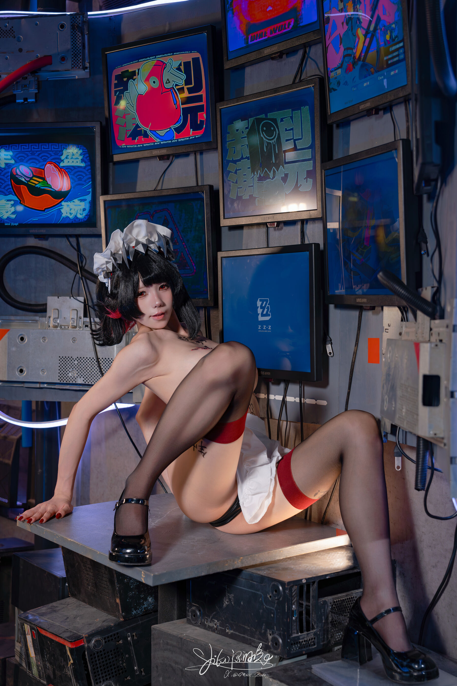 咬一口兔娘《慵懒逐浪-艾莲·乔》 | Page 4