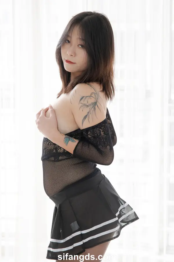 国模悦芸大尺度人体私拍套图 | Page 5