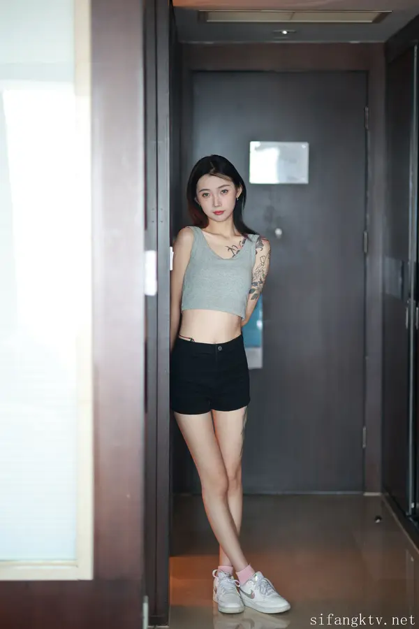 国模念念人体私拍套图 | Page 3