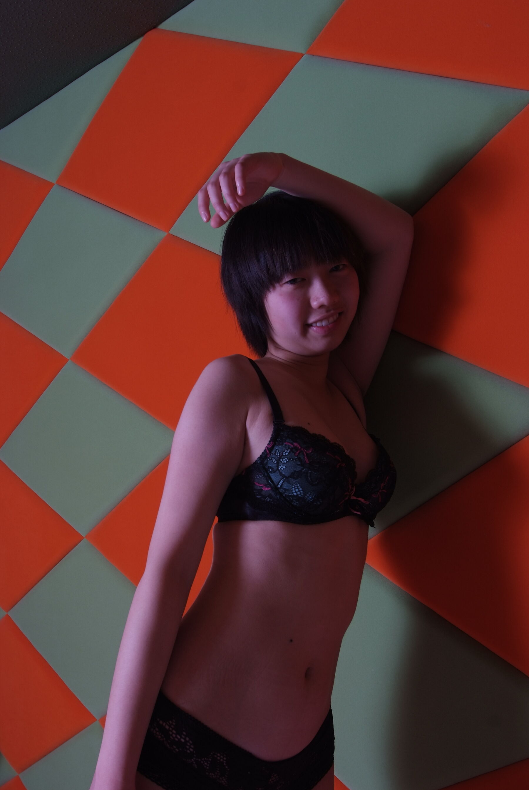 国模勤勤大尺度人体私拍套图 | Page 5