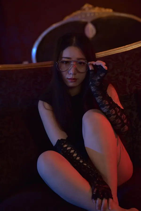 国模思涵大尺度人体私拍套图 | Page 2