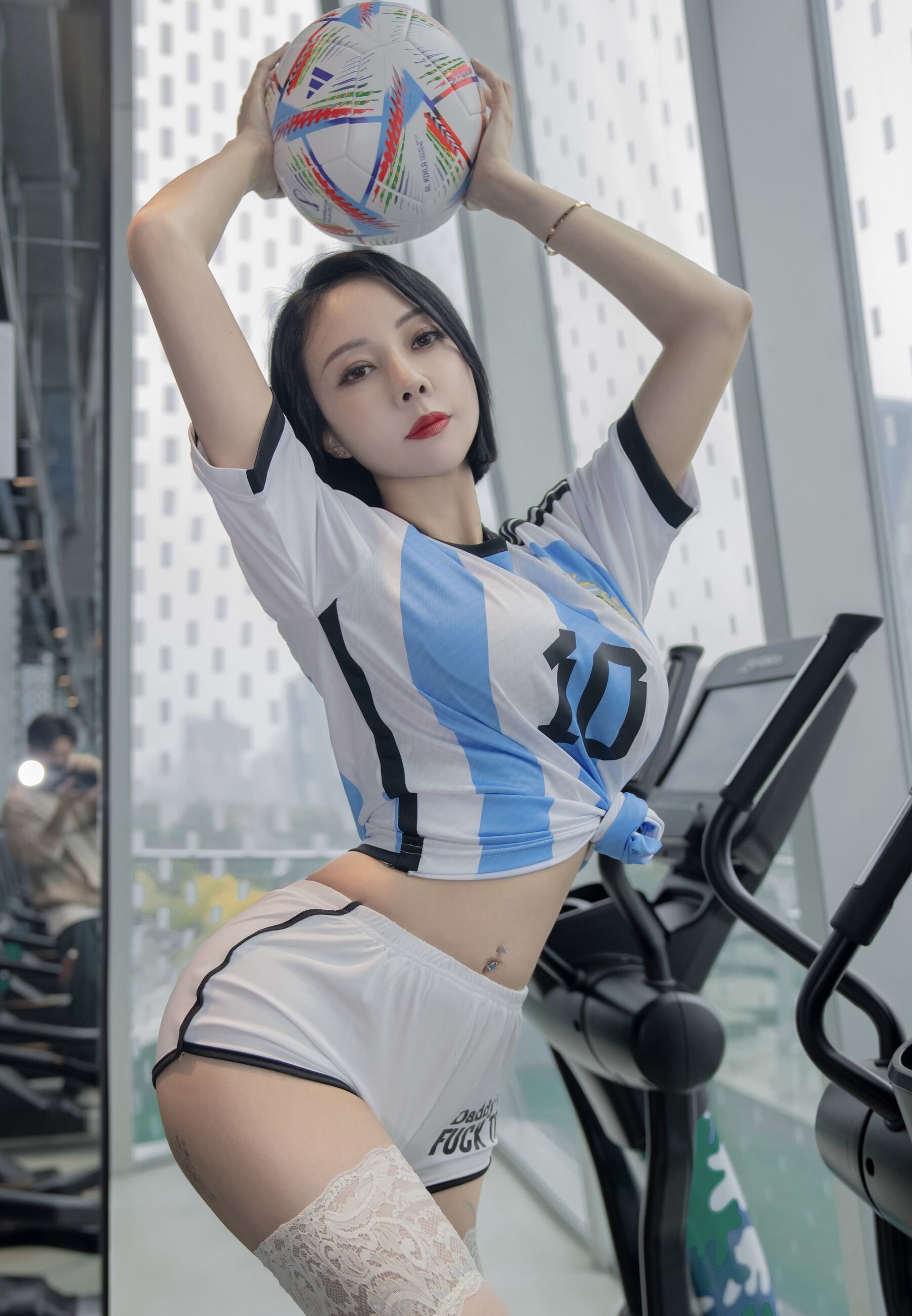 果儿Victoria《浴室足球》 | Page 3
