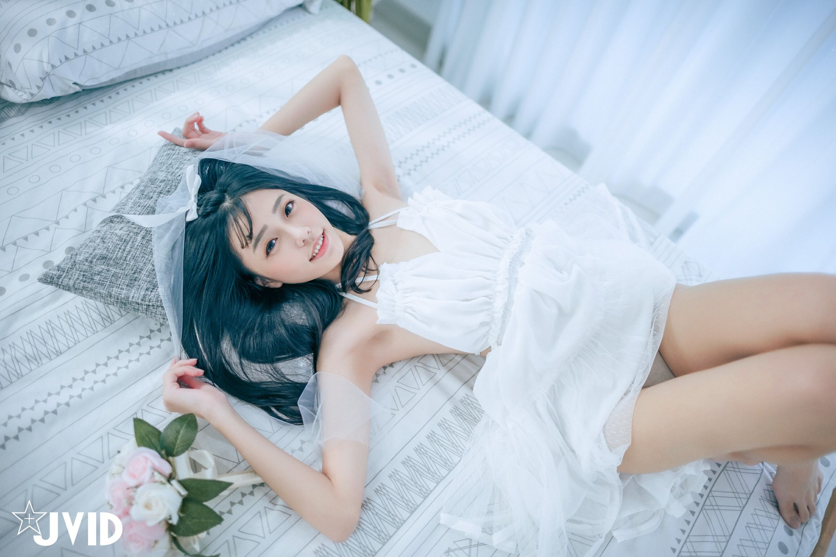 妍妍《纯白の花嫁》