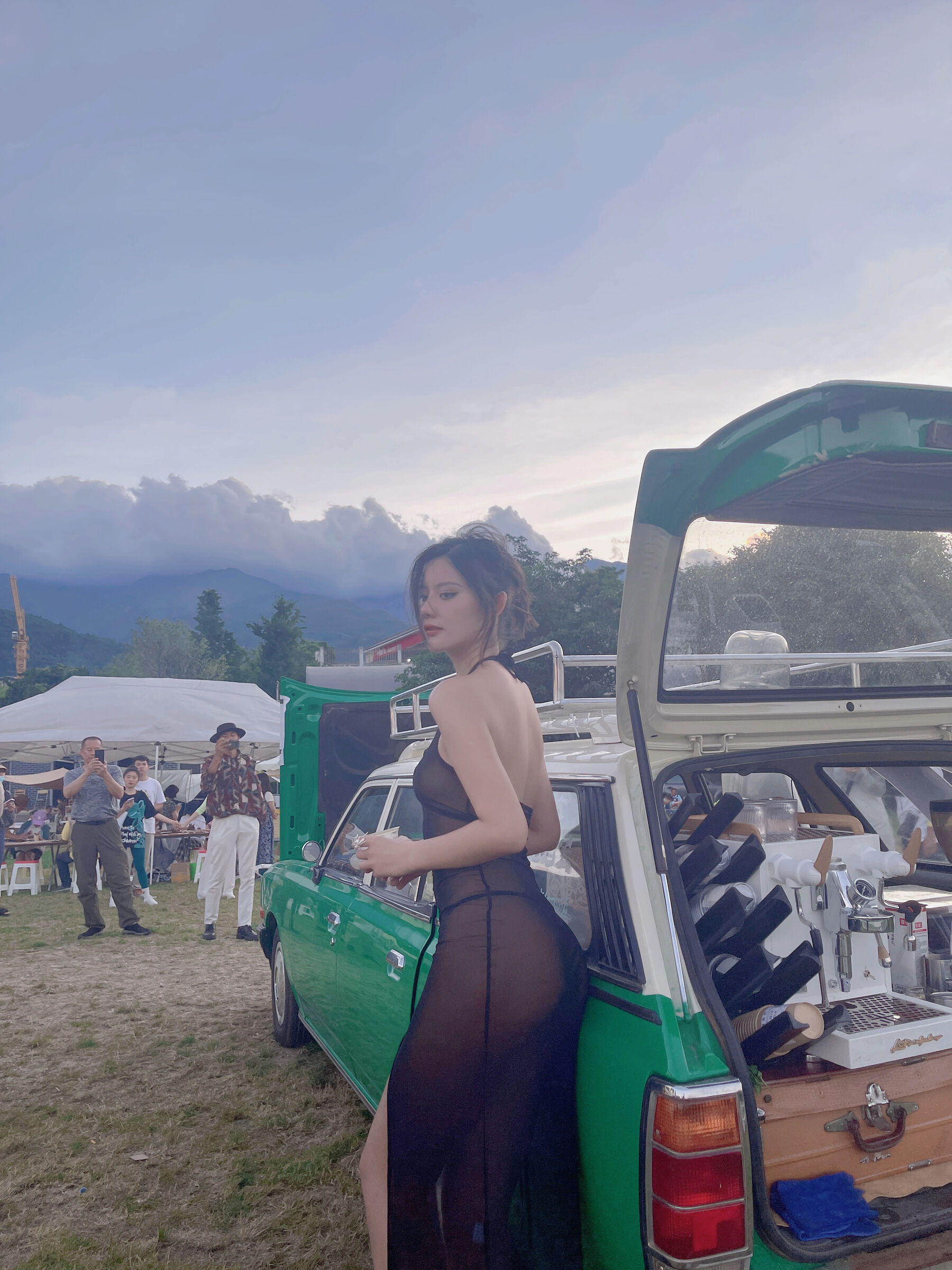 阿朱《好多人拍我，一起玩吧》