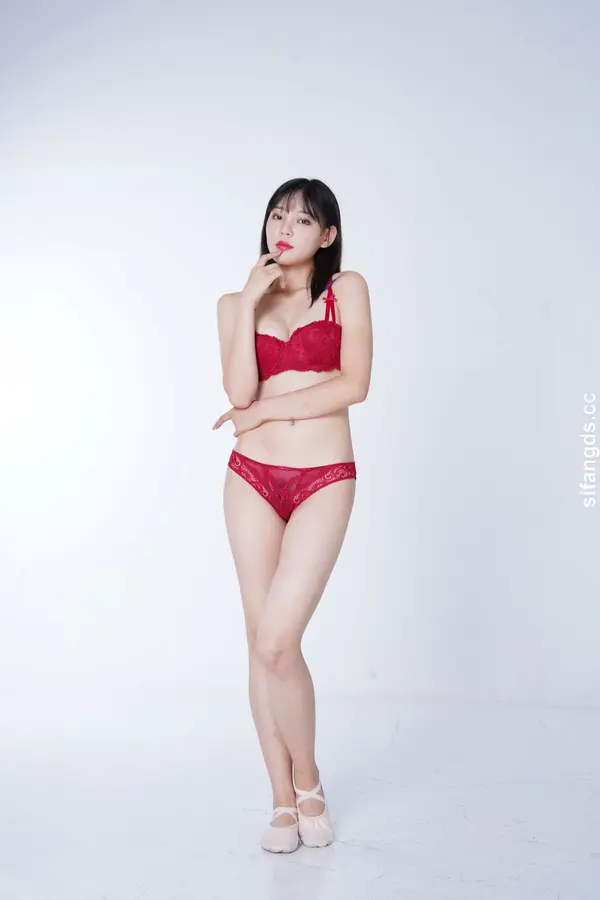 国模杨雪欣大尺度人体私拍套图 | Page 2