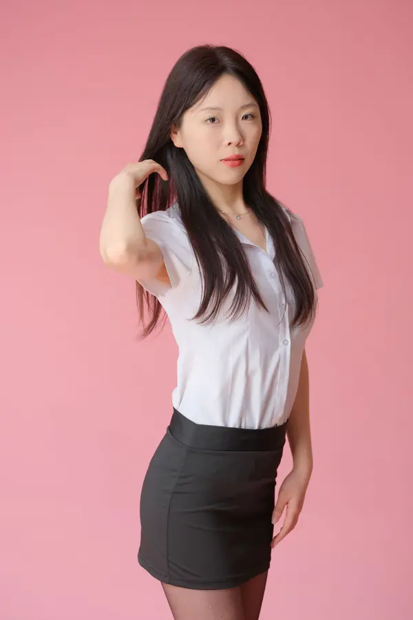 国模肖涵大尺度人体私拍套图 | Page 2