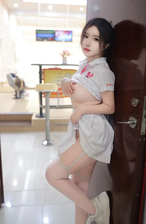 小薯条《保龄球》原版写真 | Page 5