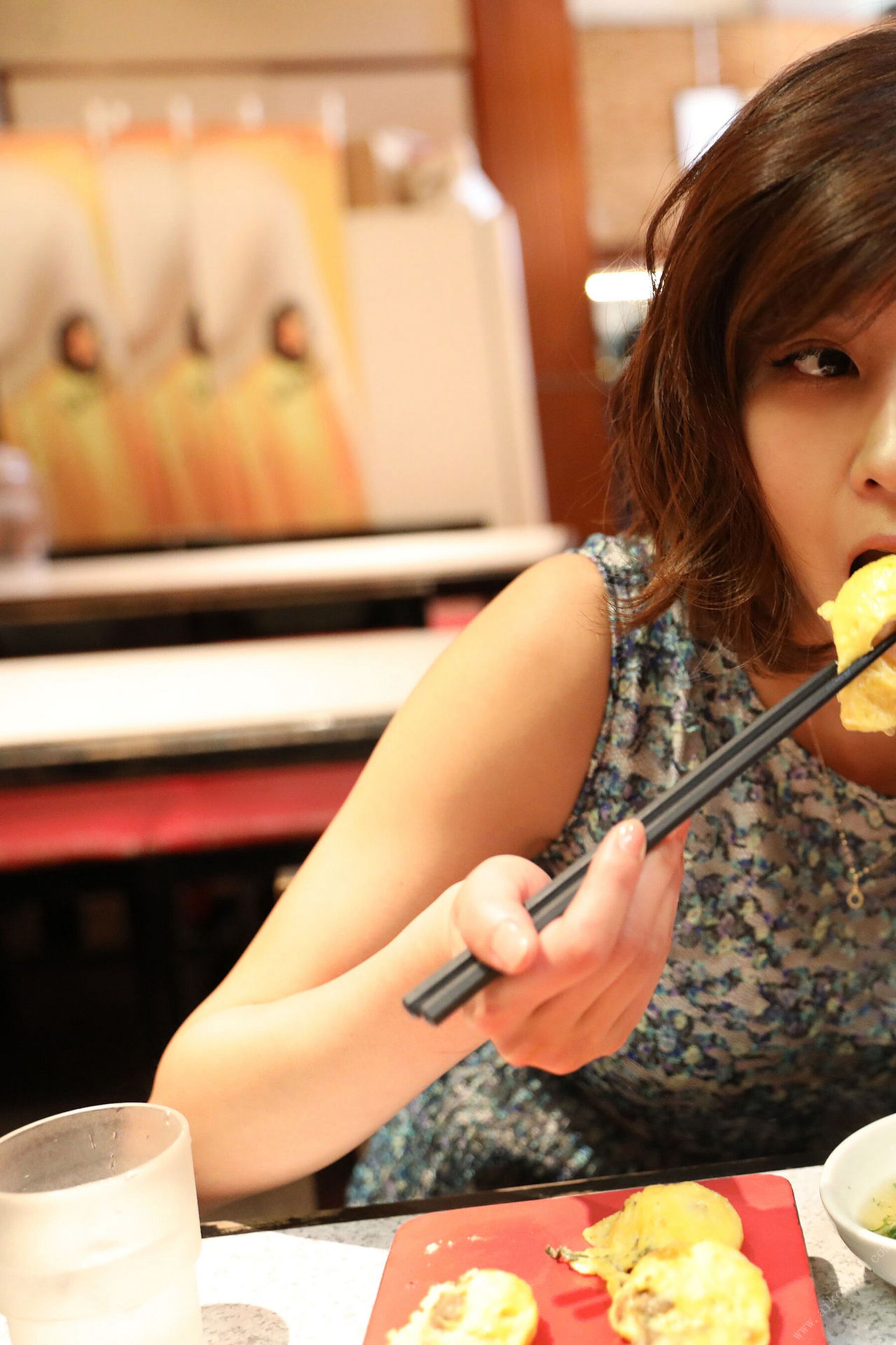 美乃雀《神戸の女》 | Page 2