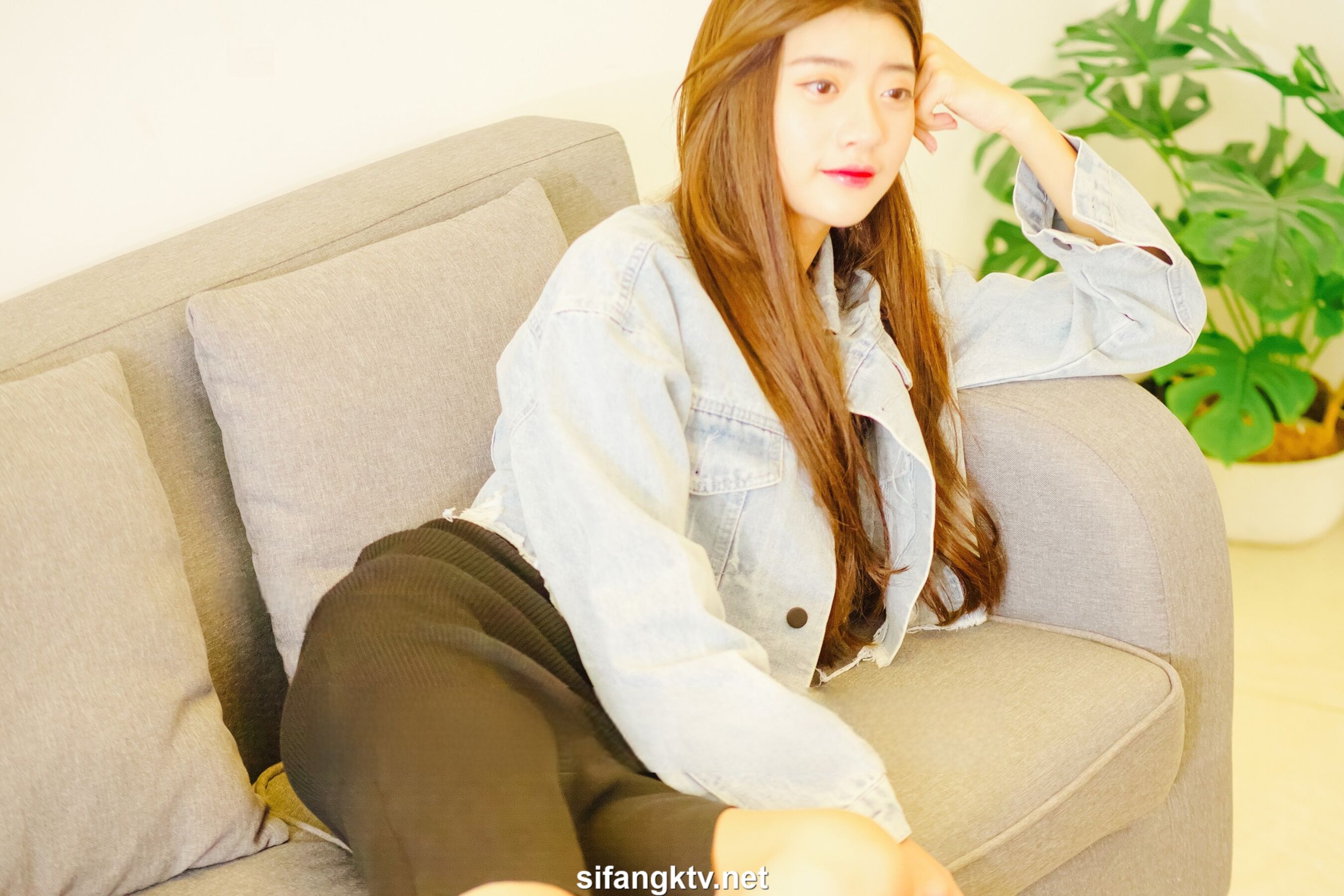 国模李梦莹（甘灵）大尺度人体私拍套图