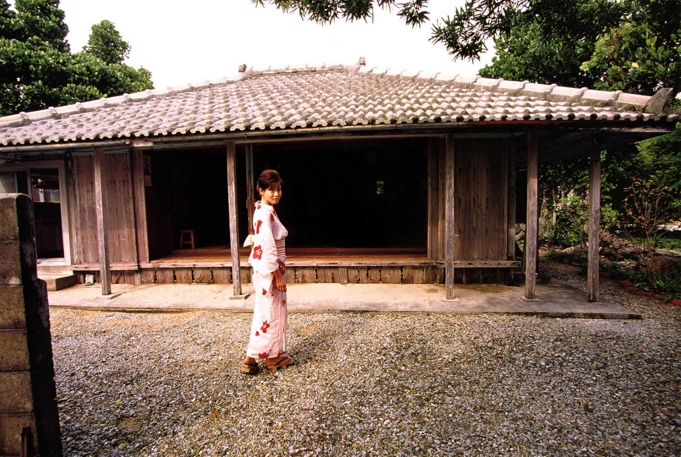 Vol. 2009.12 细川柳树《fumming》 | Page 4