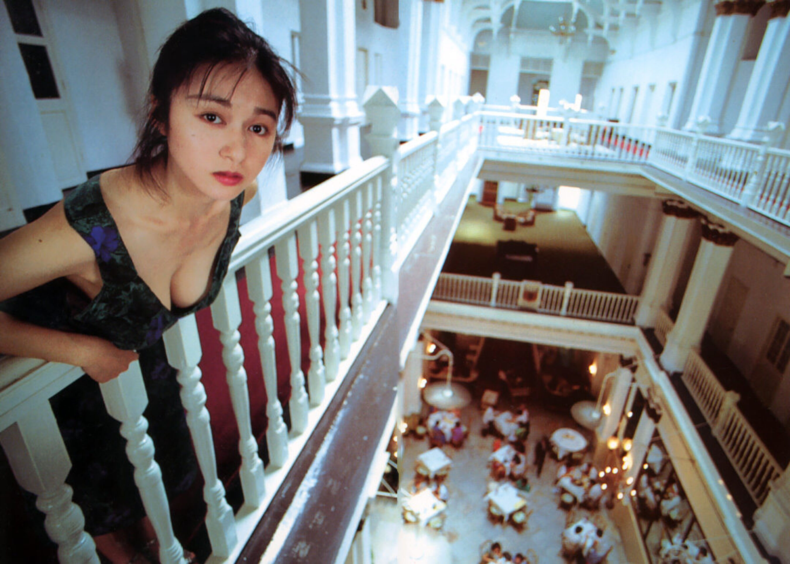 Vol. 1989 青山知可子《亜热帯》 | Page 4