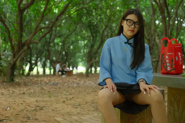 国模琳娜大尺度人体私拍套图 | Page 2