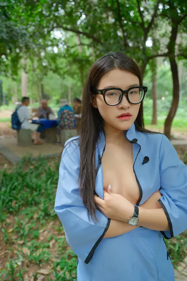 国模琳娜大尺度人体私拍套图 | Page 4