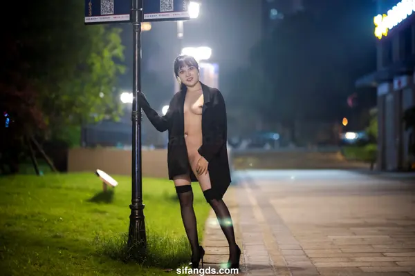 国模静茹大尺度人体私拍套图 | Page 5