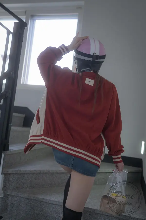 Vol. 277 Yeha（예하）《Expensive and Delicious Naked Hen》 | Page 2