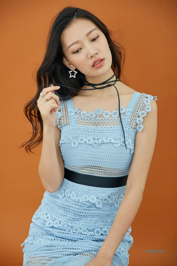内地女演员曹成方子性感透点写真 | Page 3