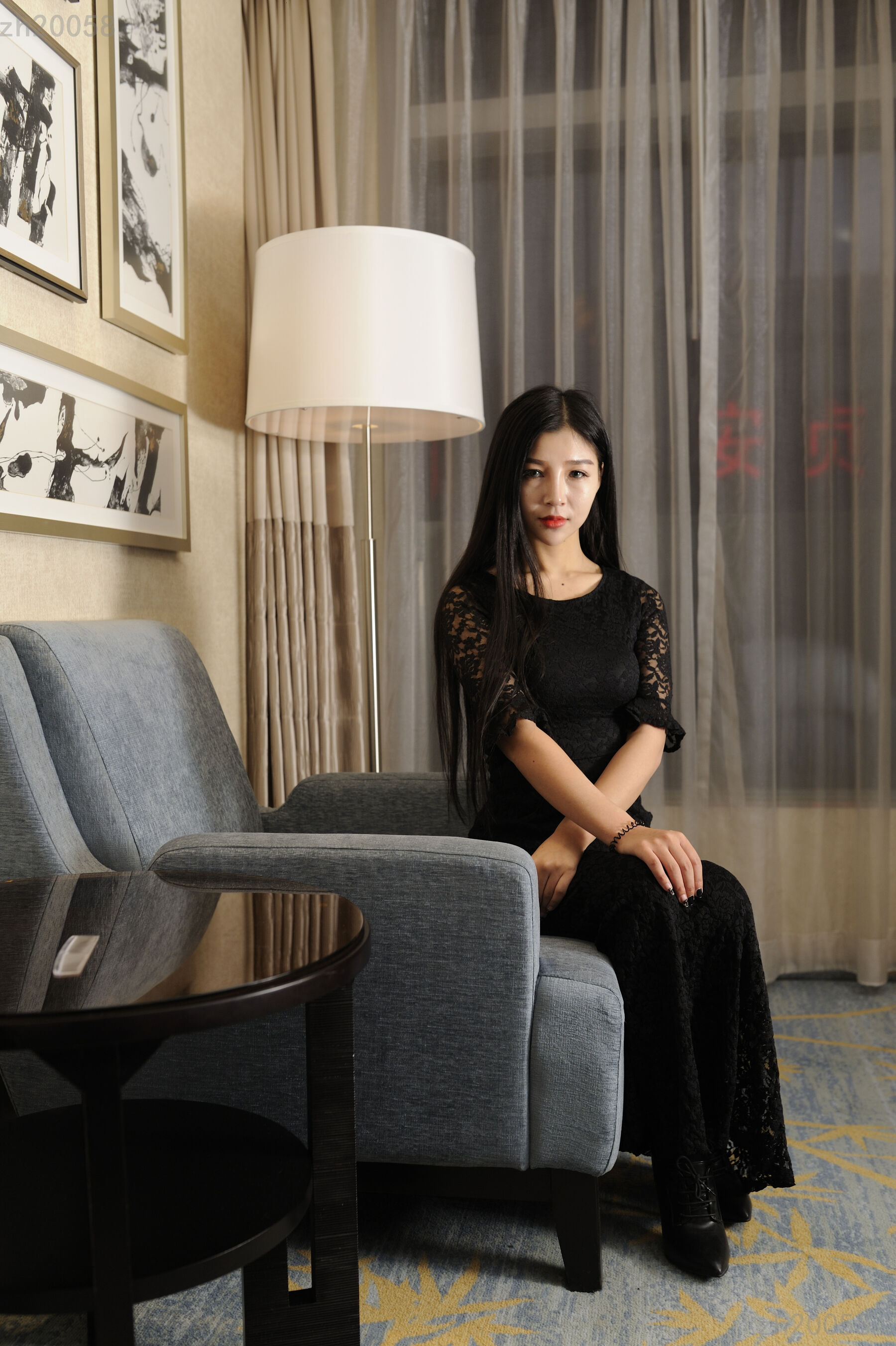 国模苏拉大尺度人体私拍套图 | Page 3