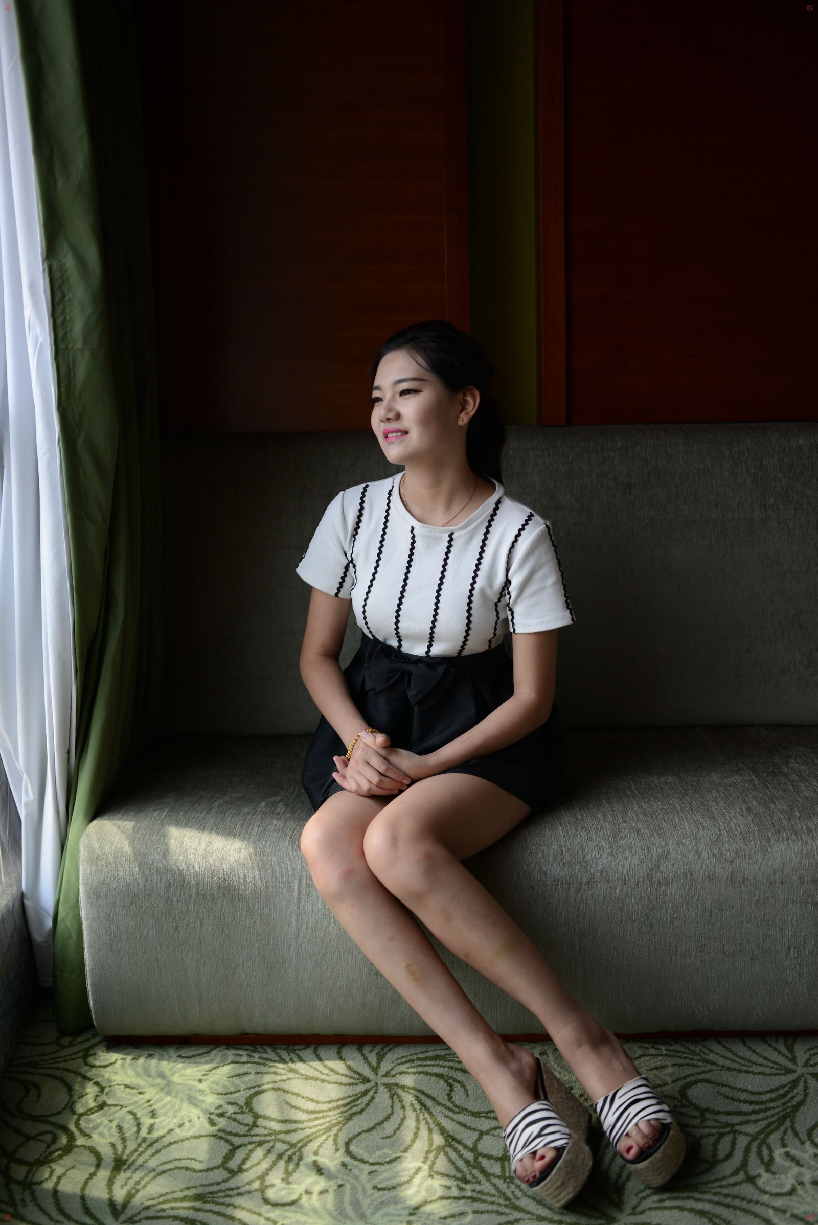 国模娇娇大尺度人体私拍套图