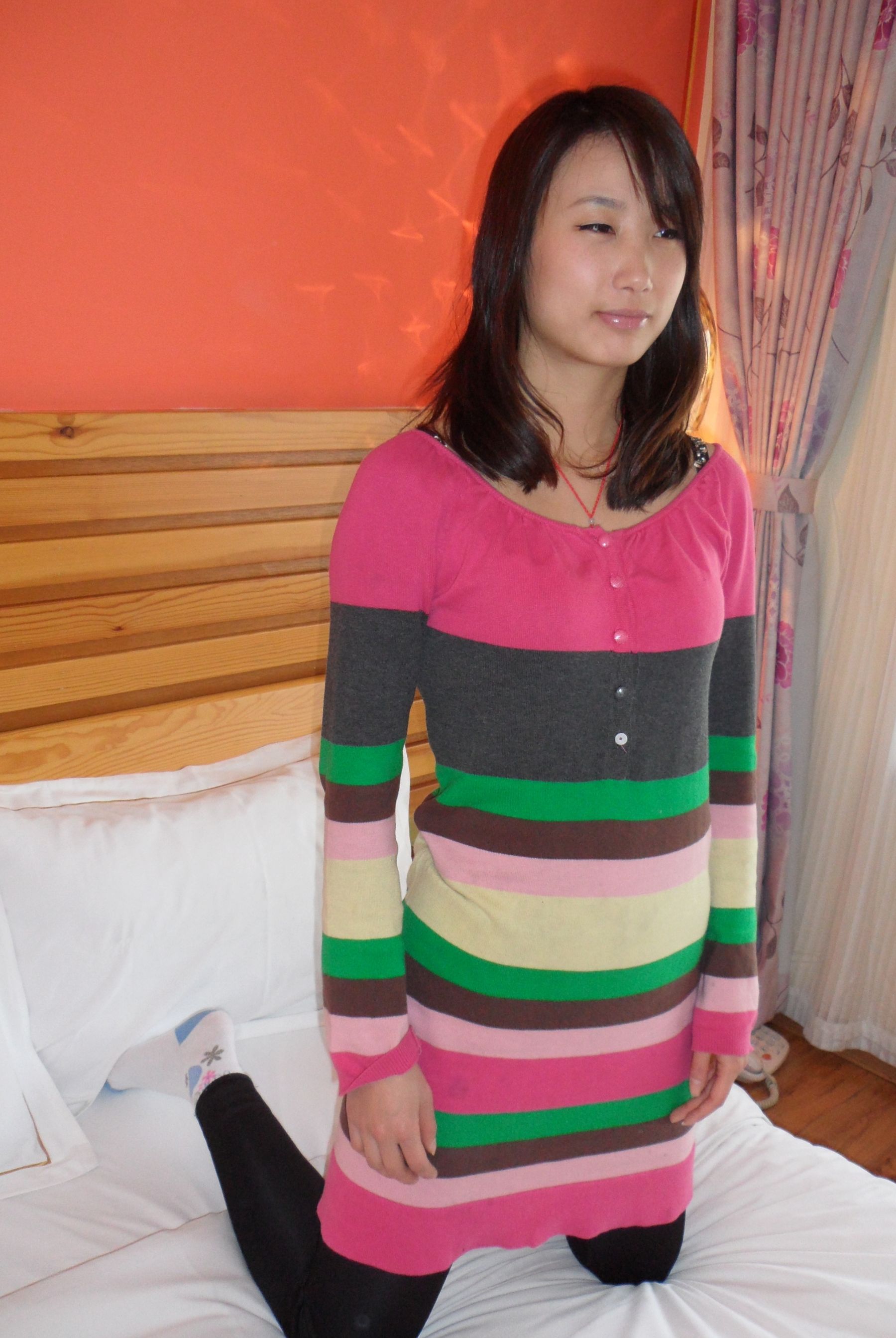 国模颜颜大尺度人体私拍套图 | Page 2