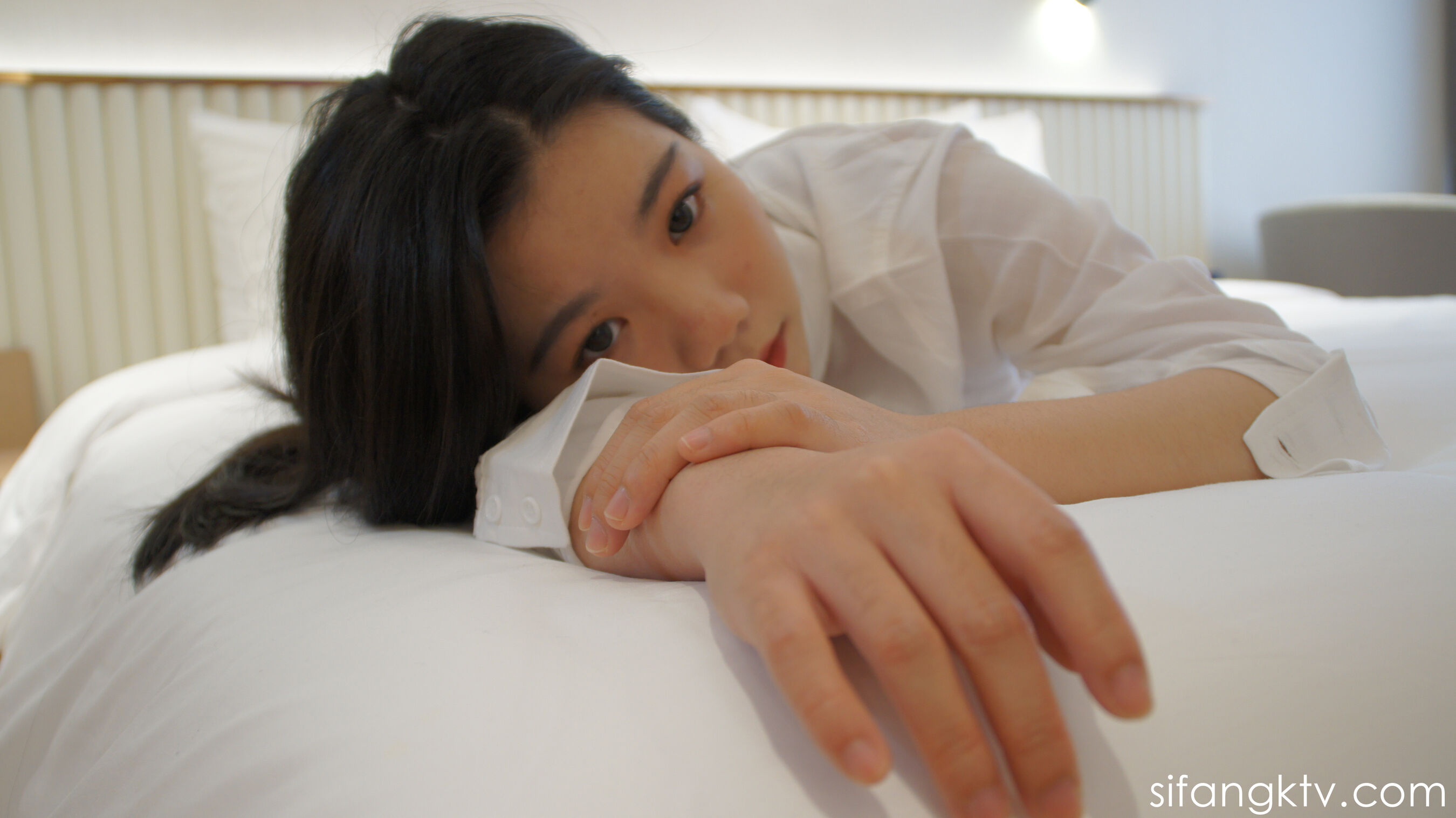 国模18岁可爱小萝莉人体私拍套图 | Page 5