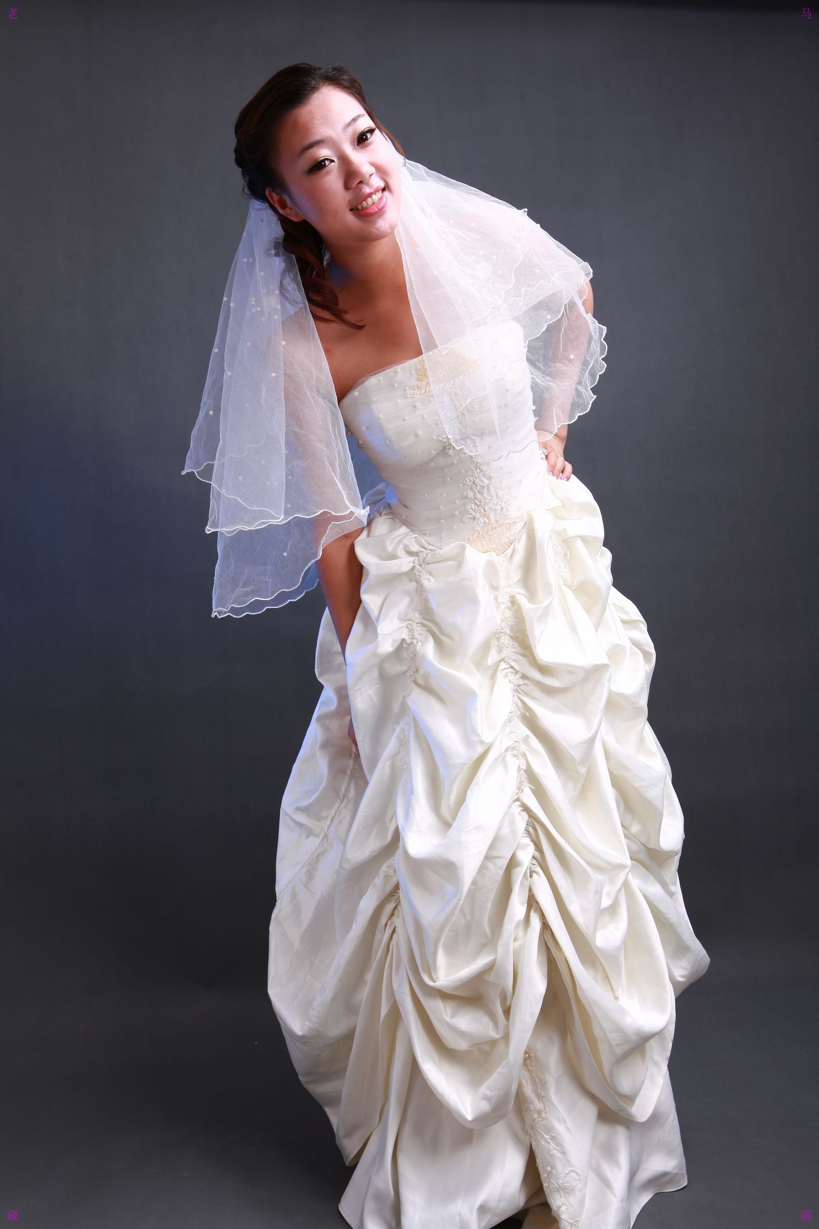 国模贝贝大尺度人体私拍套图 | Page 3