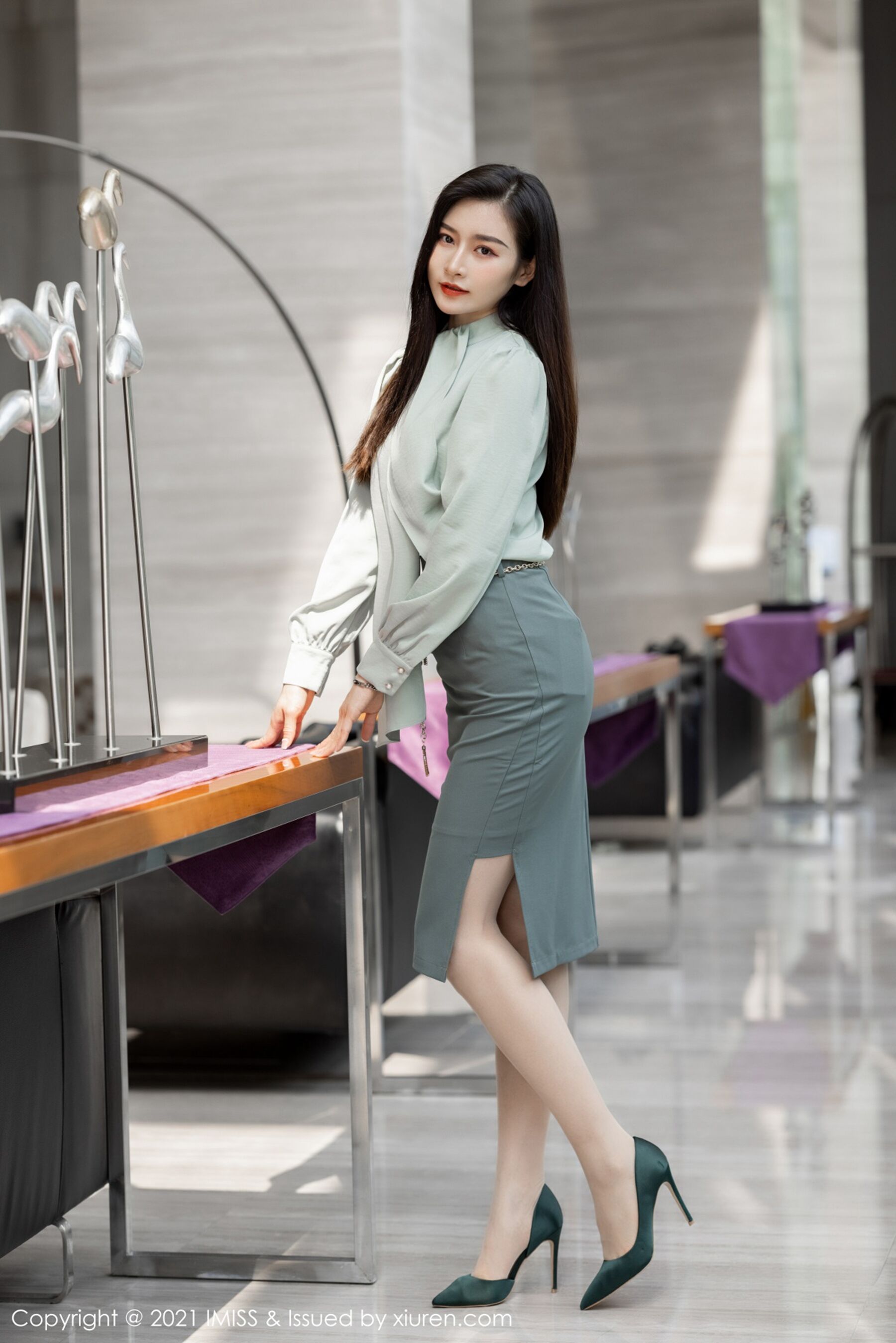 Vol. 0617 Vanessa | Page 2